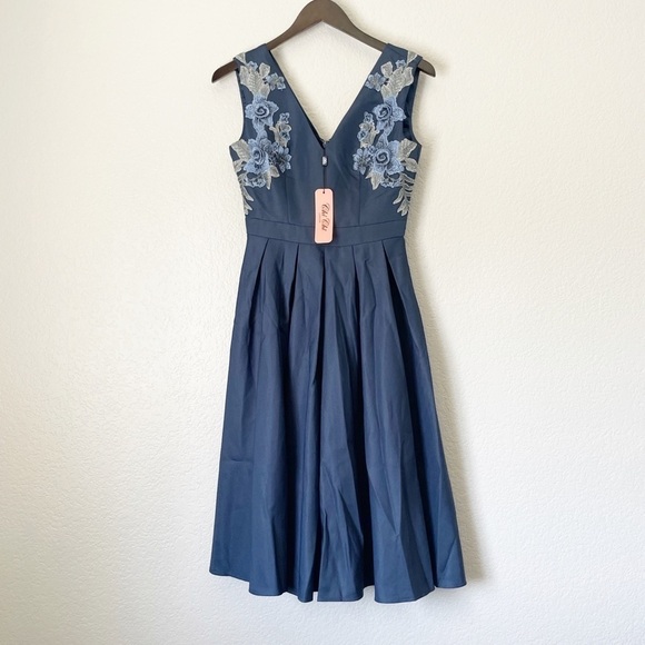 Nwt CHI CHI LONDON Appliqué Fit Flare Party Dress Navy 4 - Picture 5 of 14